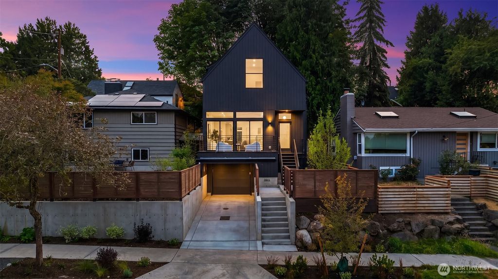 2821 Harris Place S, Seattle, WA 98144