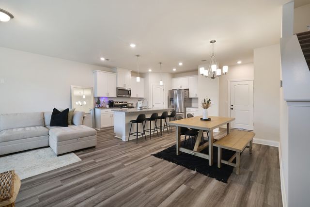 1105 Fairmont Ln, Lebanon, TN 37087