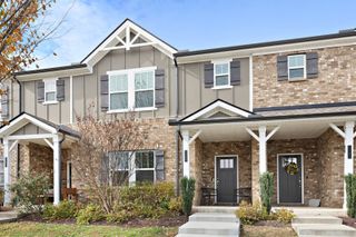 1105 Fairmont Ln, Lebanon, TN 37087