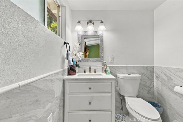 1407 W Colonial Avenue, Anaheim, CA 92802