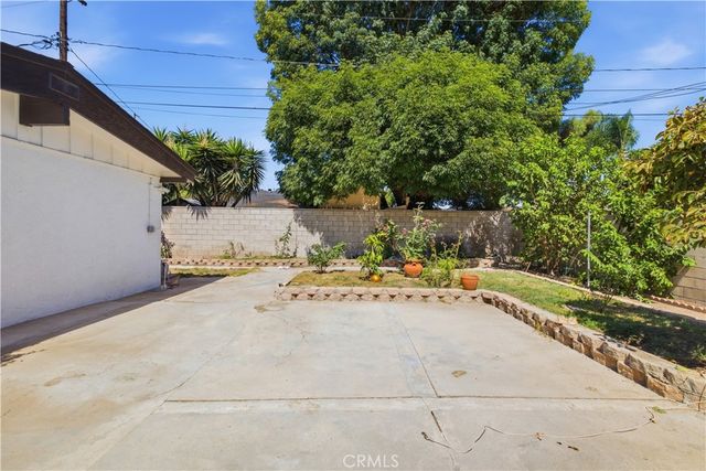 1407 W Colonial Avenue, Anaheim, CA 92802