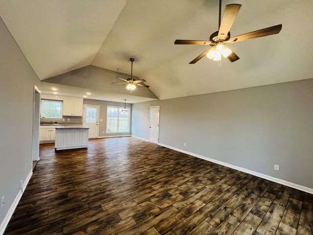 4957 Little Dry Creek Rd, Pulaski, TN 38478