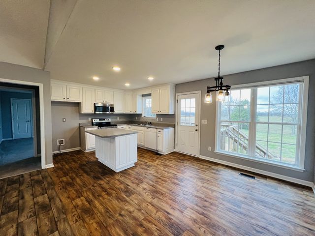 4957 Little Dry Creek Rd, Pulaski, TN 38478