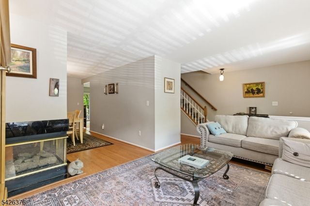 2063 Drake Ct, Mahwah Twp., NJ 07430