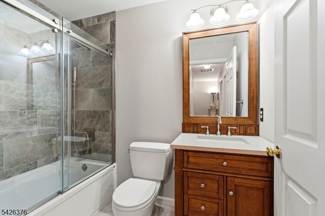 2063 Drake Ct, Mahwah Twp., NJ 07430