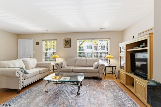 2063 Drake Ct, Mahwah Twp., NJ 07430