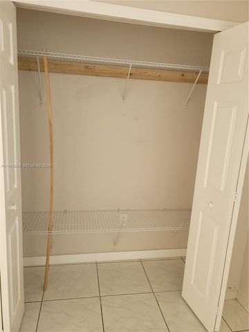 14389 Kendale Lakes Cir 14389, Miami, FL 33183