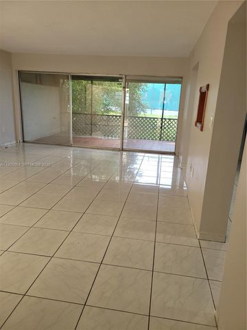 14389 Kendale Lakes Cir 14389, Miami, FL 33183