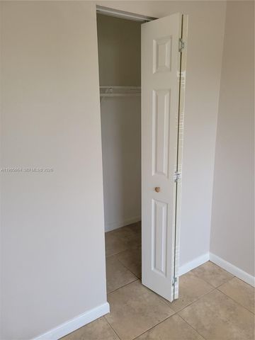 14389 Kendale Lakes Cir 14389, Miami, FL 33183