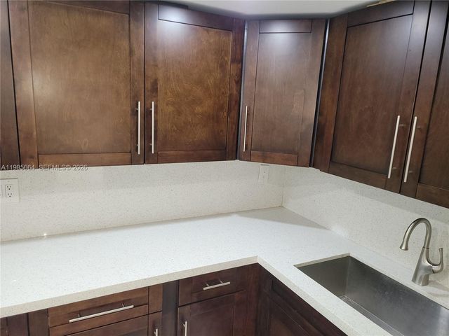 14389 Kendale Lakes Cir 14389, Miami, FL 33183