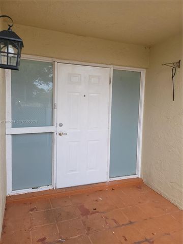 14389 Kendale Lakes Cir 14389, Miami, FL 33183