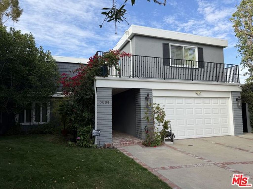 3004 Stoner Avenue, Los Angeles, CA 90066