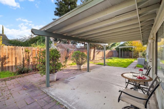 7104 Dawn View Ct, Citrus Heights, CA 95621