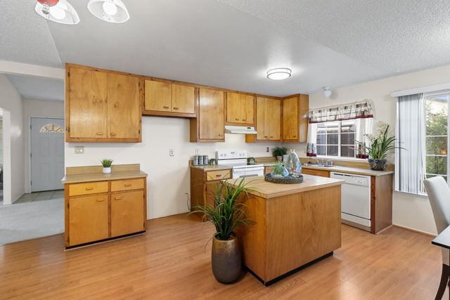 7104 Dawn View Ct, Citrus Heights, CA 95621