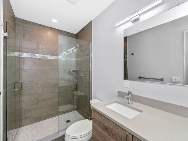 142 Willard 7, Quincy, MA 02169