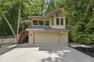 5316 NW Bluff Drive, Parkville, MO 64152