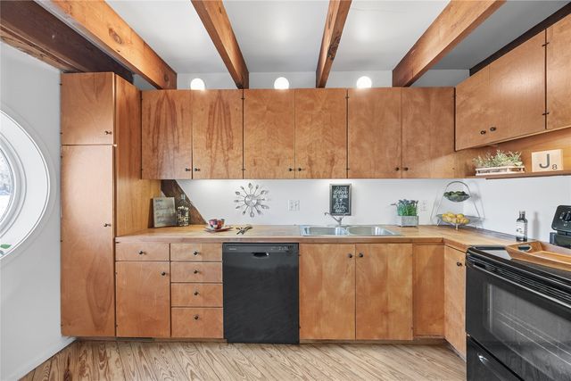 3201 Muscatine Avenue 3, Iowa City, IA 52240