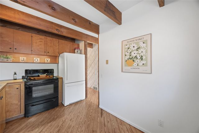 3201 Muscatine Avenue 3, Iowa City, IA 52240