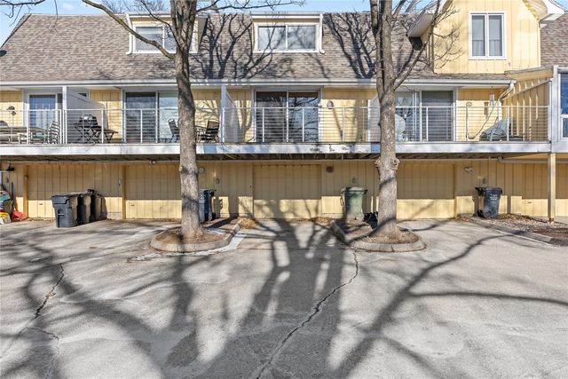 3201 Muscatine Avenue 3, Iowa City, IA 52240