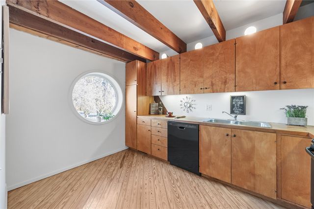 3201 Muscatine Avenue 3, Iowa City, IA 52240