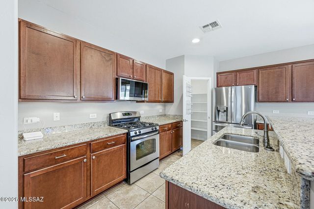 323 E Refuge Loop, Vail, AZ 85641