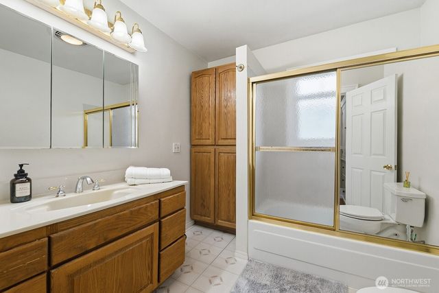 3231 Grand Avenue, Everett, WA 98201