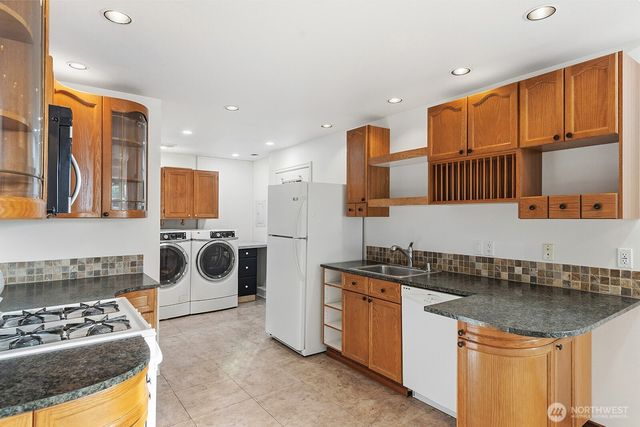 3231 Grand Avenue, Everett, WA 98201