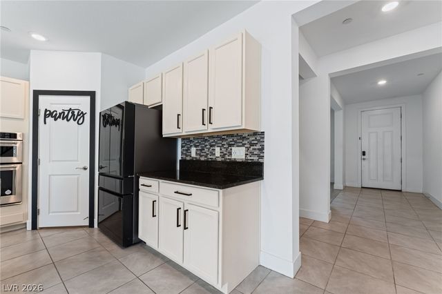 9993 Birch Knoll Avenue, Las Vegas, NV 89166