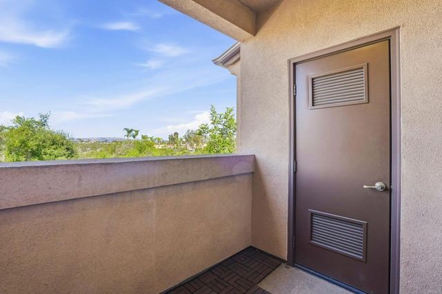 11130 Taloncrest Way 19, San Diego, CA 92126