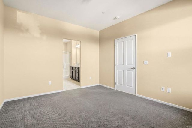 11130 Taloncrest Way 19, San Diego, CA 92126