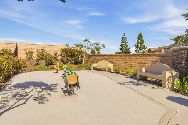 11130 Taloncrest Way 19, San Diego, CA 92126