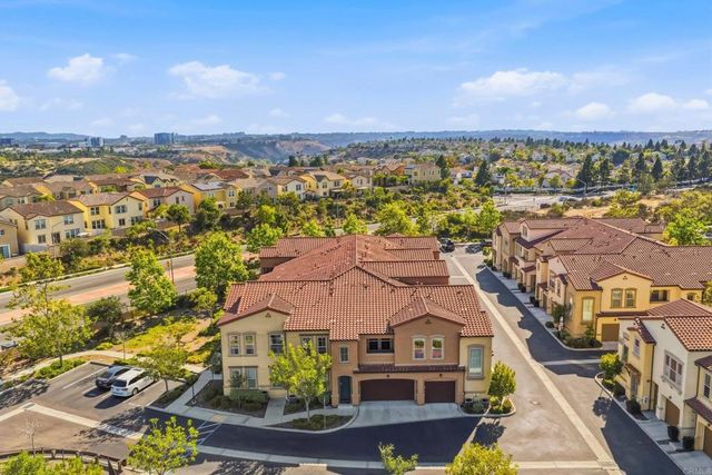 11130 Taloncrest Way 19, San Diego, CA 92126