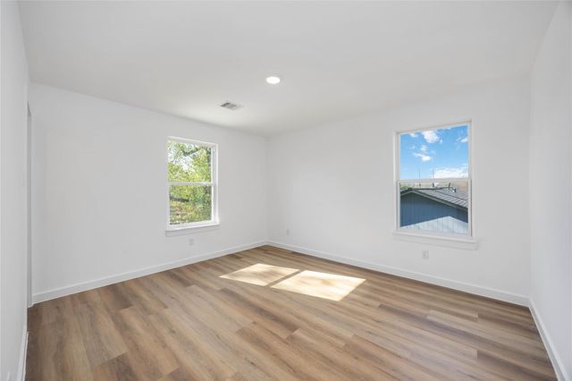 5811 Senior Street, Houston, TX 77016