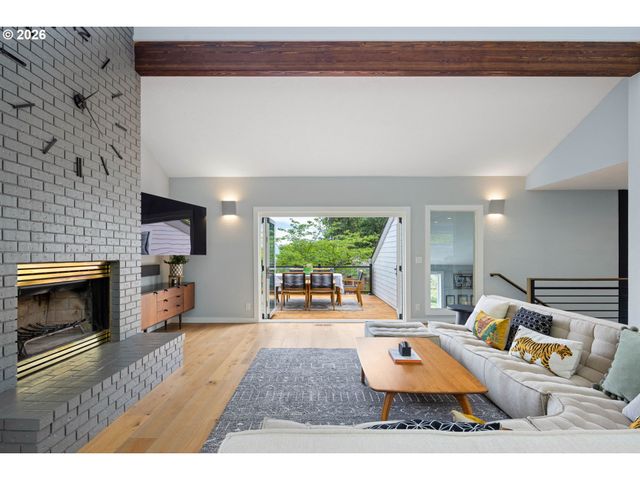 3018 ASHLEY Loop, Eugene, OR 97405