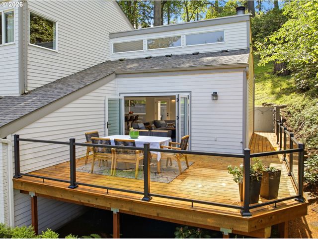 3018 ASHLEY Loop, Eugene, OR 97405