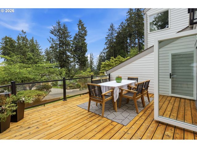 3018 ASHLEY Loop, Eugene, OR 97405