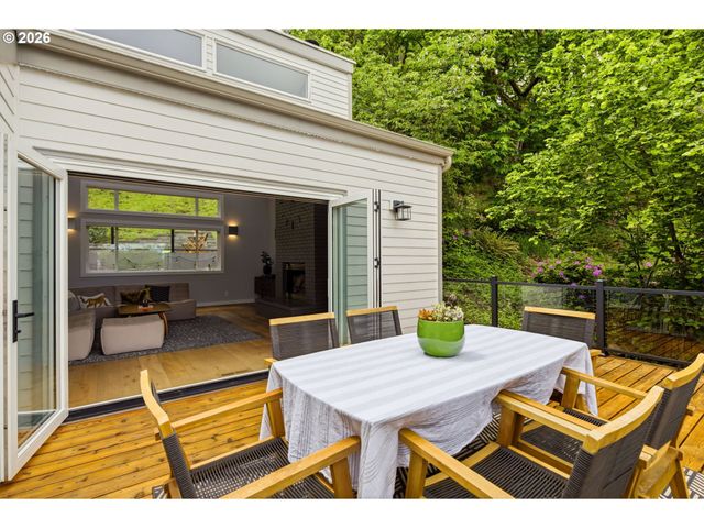 3018 ASHLEY Loop, Eugene, OR 97405