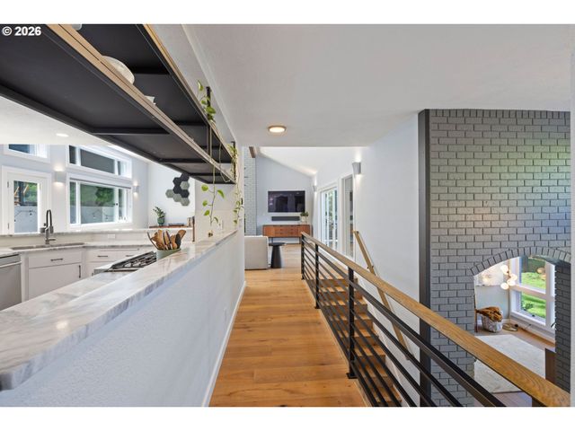 3018 ASHLEY Loop, Eugene, OR 97405