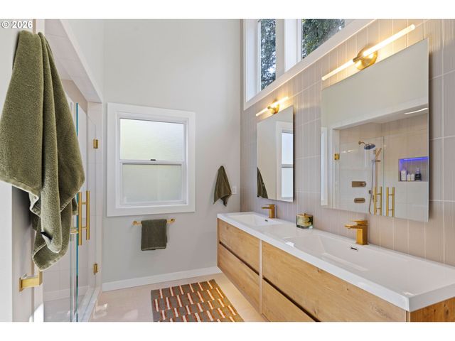 3018 ASHLEY Loop, Eugene, OR 97405