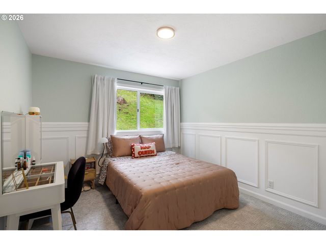 3018 ASHLEY Loop, Eugene, OR 97405