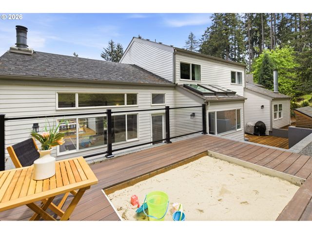 3018 ASHLEY Loop, Eugene, OR 97405