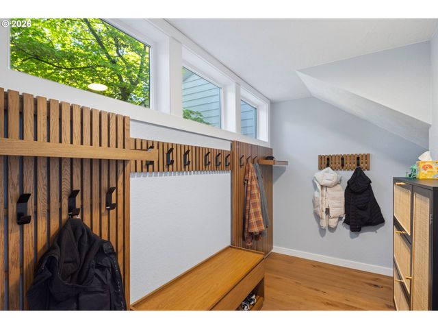 3018 ASHLEY Loop, Eugene, OR 97405