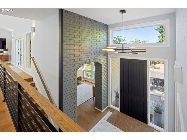 3018 ASHLEY Loop, Eugene, OR 97405