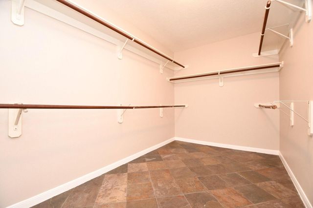 5418 Cinnamon Lake Drive, Baytown, TX 77521