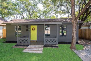 701 N Pecan Street, Arlington, TX 76011
