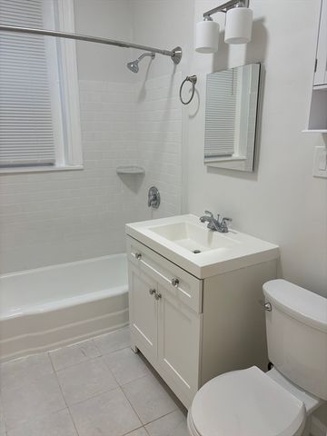 10 Parkway Road 2, Brookline, MA 02446