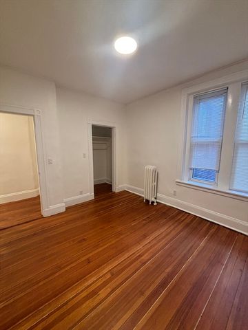 10 Parkway Road 2, Brookline, MA 02446