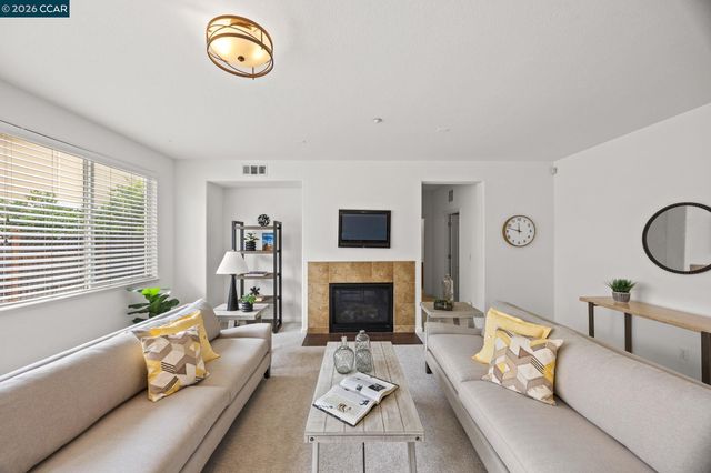 2404 Tamalpais Ave, Brentwood, CA 94513