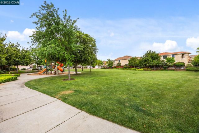 2404 Tamalpais Ave, Brentwood, CA 94513