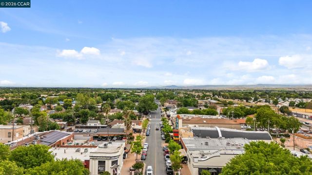 2404 Tamalpais Ave, Brentwood, CA 94513